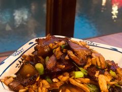 -临江餐馆二楼美食部落
