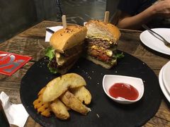 -HIGH FIVE哈福手工汉堡(桂林路店)