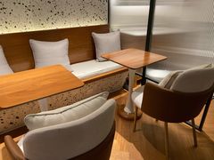 -Line 咖啡(石厦花园店)