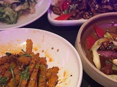 -粉墨特色菜·烧烤音乐酒馆