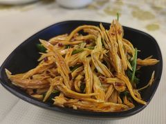 新年凉拌豆笋-聚味瞿记·龙虾堂(渔人码头一店)