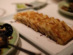 葱油饼-真地道京味府·鲜橙烤鸭·北京菜(朝外大街东大桥店)