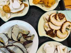 -菌之家·专业纯野生菌火锅·特色炒菌