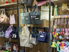 -雨丝书店(综合商业楼店)