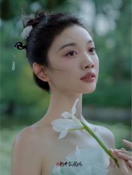 -樱花婚纱摄影