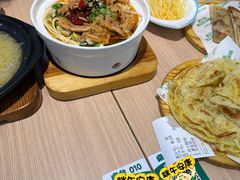 -康文福葱花饼砂锅铺(大奥莱店)