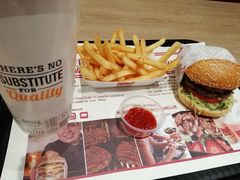 -The Habit Burger Grill 哈比特汉堡(爱琴海店)