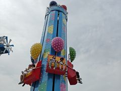 -蓝精灵乐园·世茂精灵之城主题乐园