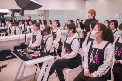 -小乐化妆美甲半永久培训学校