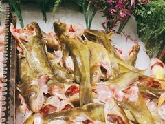 -金滏山烤肉·海鲜·火锅自助餐厅(襄阳万达店)