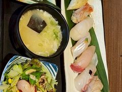 -家贺屋刺身寿司专门店