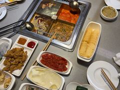 -海底捞火锅(新松江路生日主题店)