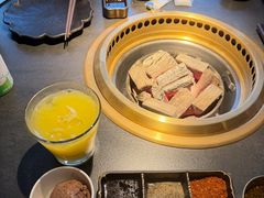 -铭牛烧肉·和牛海鲜自助(高新月牙湖店)