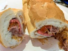 -Bánh Mì Huynh Hoa