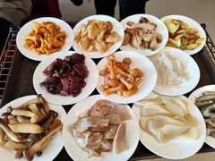 -天宜隆蘑菇宴火锅(石景山旗舰店)