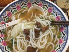 -鑫花溪牛肉米粉(人民广场店)