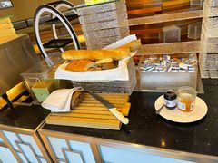 -元一希尔顿酒店·鲜切牛肉火锅禅自助餐厅