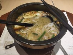 -蒙自源米线大王(东站店)