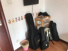 -八度音乐吉他教室(汉广店)