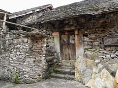 -高荡千年布依古寨旅游景区