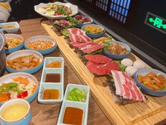 -明洞阿姨·韩式酱蟹烤肉·创意料理(三元桥店)