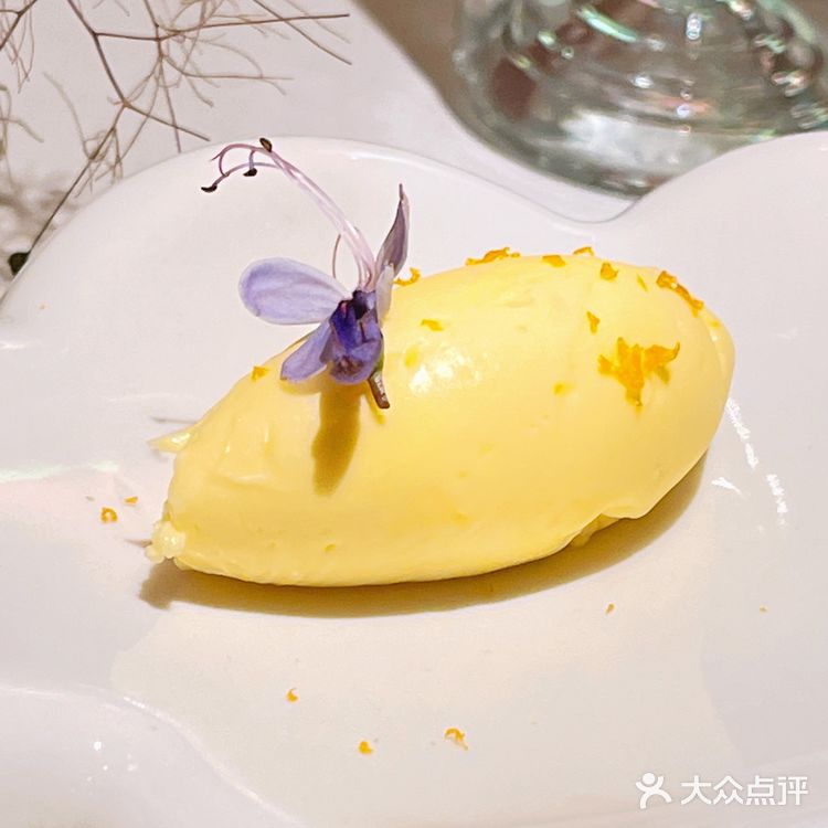 红色牛油果 广州新晋艺术法餐 很固执的钻研 只为呈现出最好的