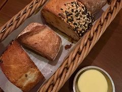 餐前面包-Bistro Les Lilas丁香花小酒馆