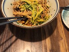 -萬家灯火·私房湘菜·22年老手艺(南岭大道店)