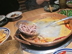 -洱火云南酸菜牛肉火锅(石景山当代商城店)