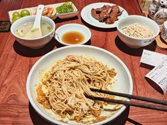 -裕兴记•蟹黄面馆(人民广场店)