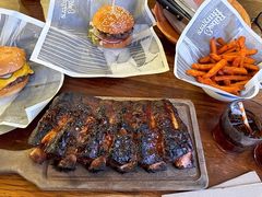 -Ribs & Burgers The Rocks