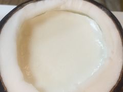 -志龙皇冠吃货椰子铺