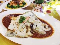 -甘井子区冠豪主题婚礼酒店宴会厅(机场店)