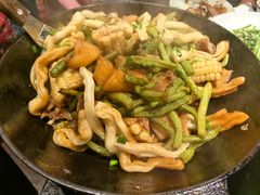 -靠山屯东北农家菜(八龙桥雅苑店)