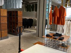 -迪桑特DESCENTE(北京三里屯BLANC店)