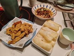 -黄记煌三汁焖锅(新佳丽江汉路店)