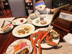 -广州万富希尔顿酒店·感趣自助餐厅·金秋蟹宴生蚝海鲜刺身