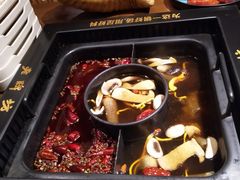菌汤麻辣锅-老牌坊云南鱼豆花火锅(嵩山店)