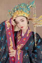 -盘子女人坊生日照·摄影馆(华强店)