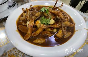 Stewed Pig Intestine with Duck Tongue