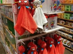 -名创优品(北京新中关购物中心地铁层店)