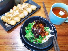 红糖糍粑-串门邻居串串火锅(云南南路店)