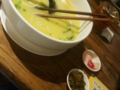 -茶花妹子云南餐厅(传媒大学店)