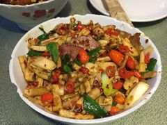 -独一佳老胡湘菜馆(矿山路店)