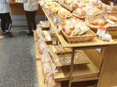面包甜点陈列柜-西村叔叔的店·面包·甜品·蛋糕(崂山丽达店)