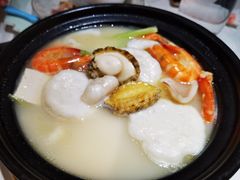 杂锦海鲜豆腐煲-闻见中国海南菜(K11店)
