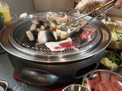 -围炉肉舍•炭烤活鳗•丹东海鲜烤肉(步行街店)