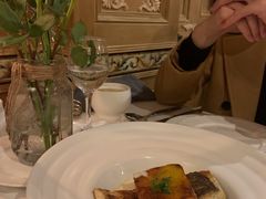 烟熏三文鱼配小煎饼-火车头法国西餐厅