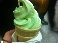 抹茶冰淇淋-麦当劳(中山公园龙之梦店)