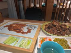 -荷塘秋月·本帮江浙菜(国权路店)